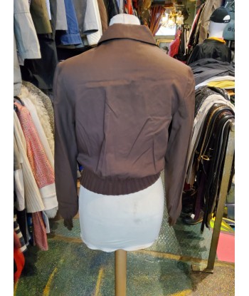 Blouson courte ouvre sa boutique